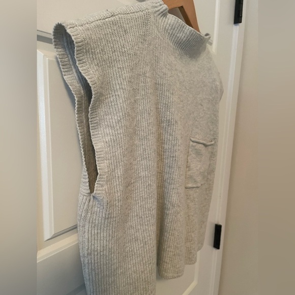 Sleeveless Knit George | Grey | XL - Picture 4 of 8